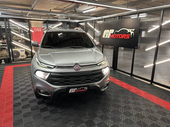 FIAT TORO 1.8 16V EVO FLEX FREEDOM AT6 FIAT TORO 1.8 16V EVO FLEX FREEDOM AT6